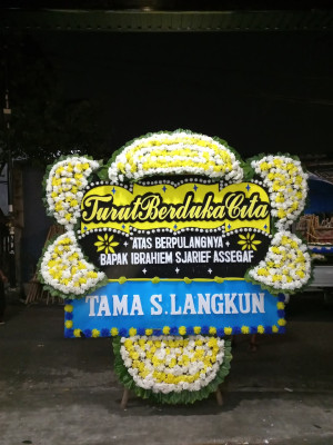 Papan Bunga Duka di Teiraplu