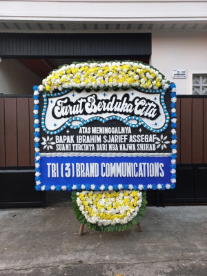 Papan Bunga Duka di Teiraplu